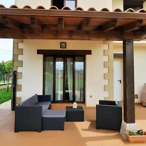 Casa En Sobarzo, Junto Al Parque De Cabarceno Сasa de vacaciones